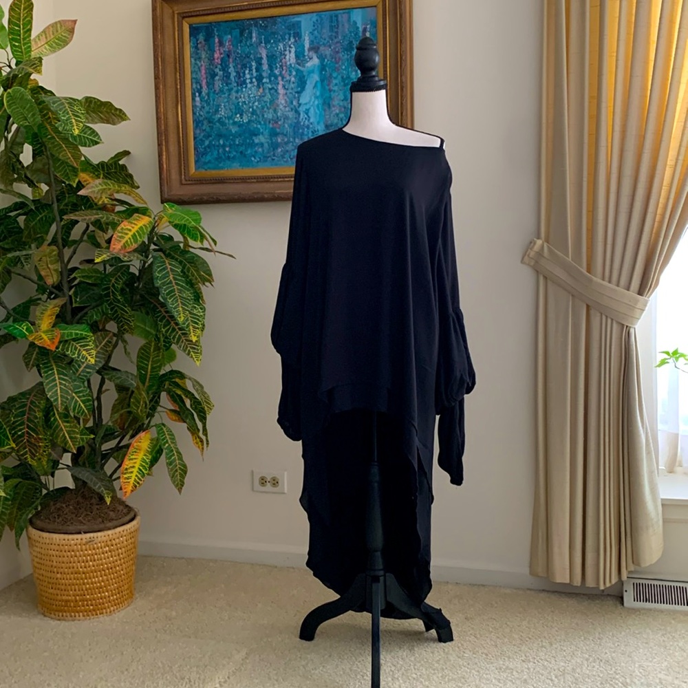 Women’s Black Flow-y Top